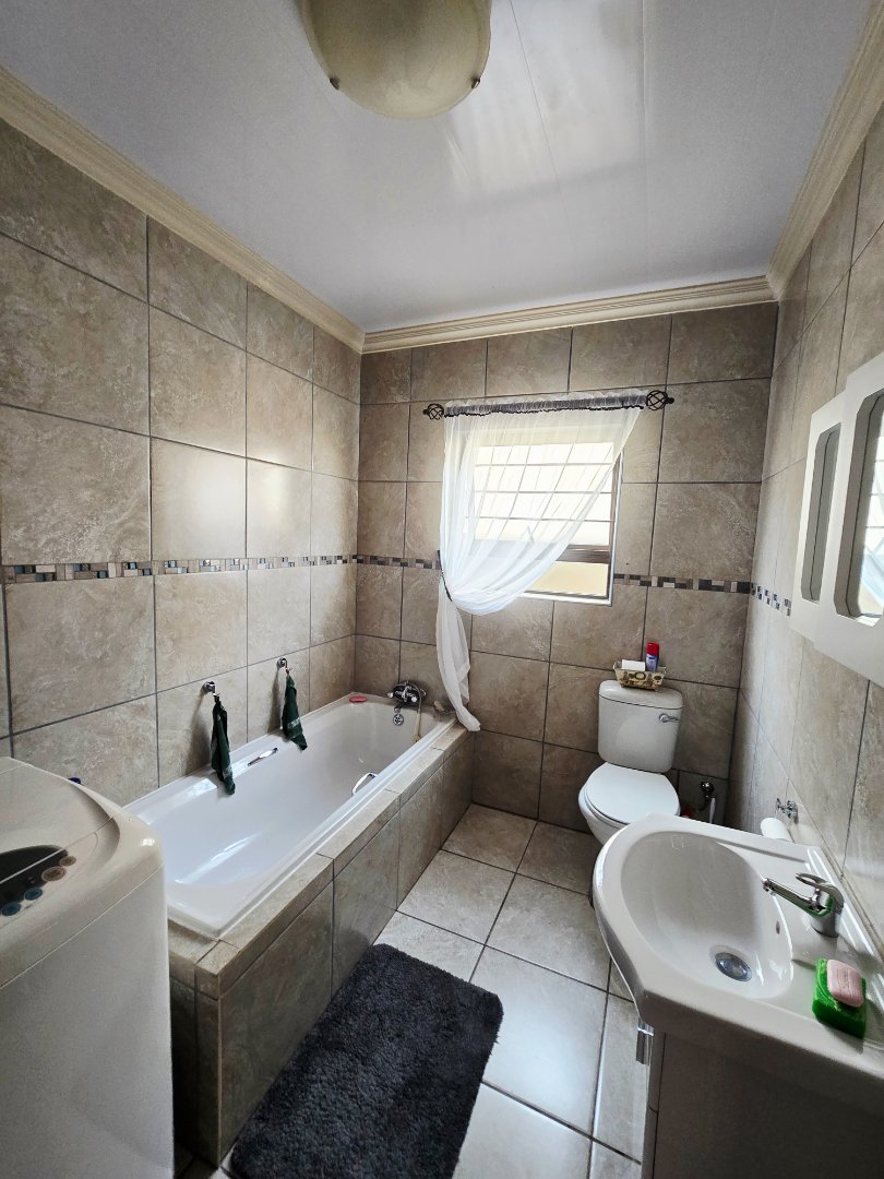 2 Bedroom Property for Sale in Wilkoppies North West